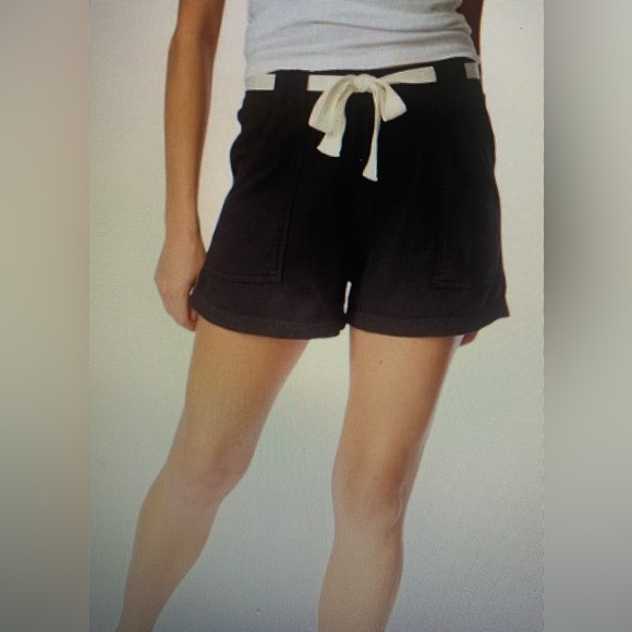 Monrow Pants - SZ S Monrow women’s Black Shorts